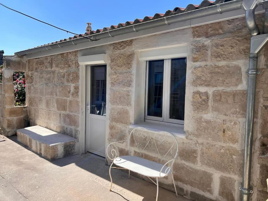 Appartement La Petite Grange - 5 Mn Gare Sncf - Wifi & Netflix à Niort Extérieur photo